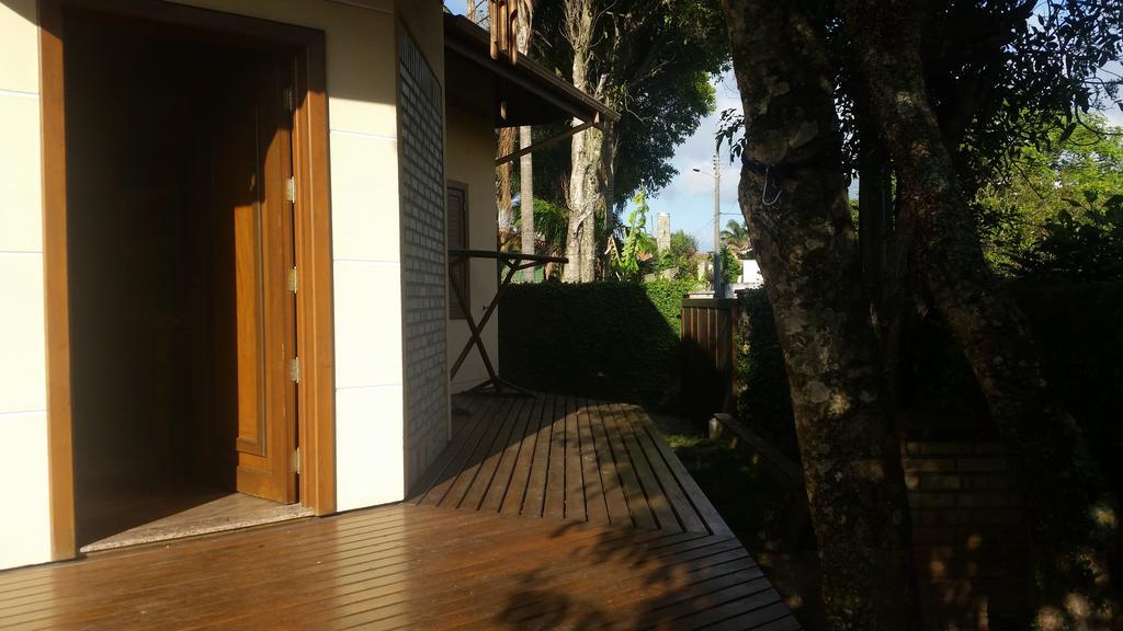 Casa da Márcia - Guarda do Embaú Exterior foto